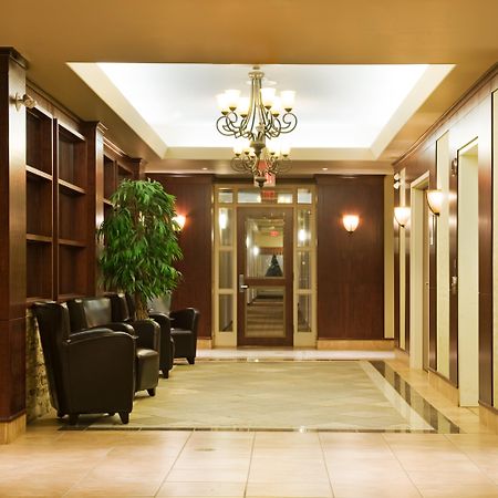 Holiday Inn & Suites Lloydminster By Ihg Buitenkant foto