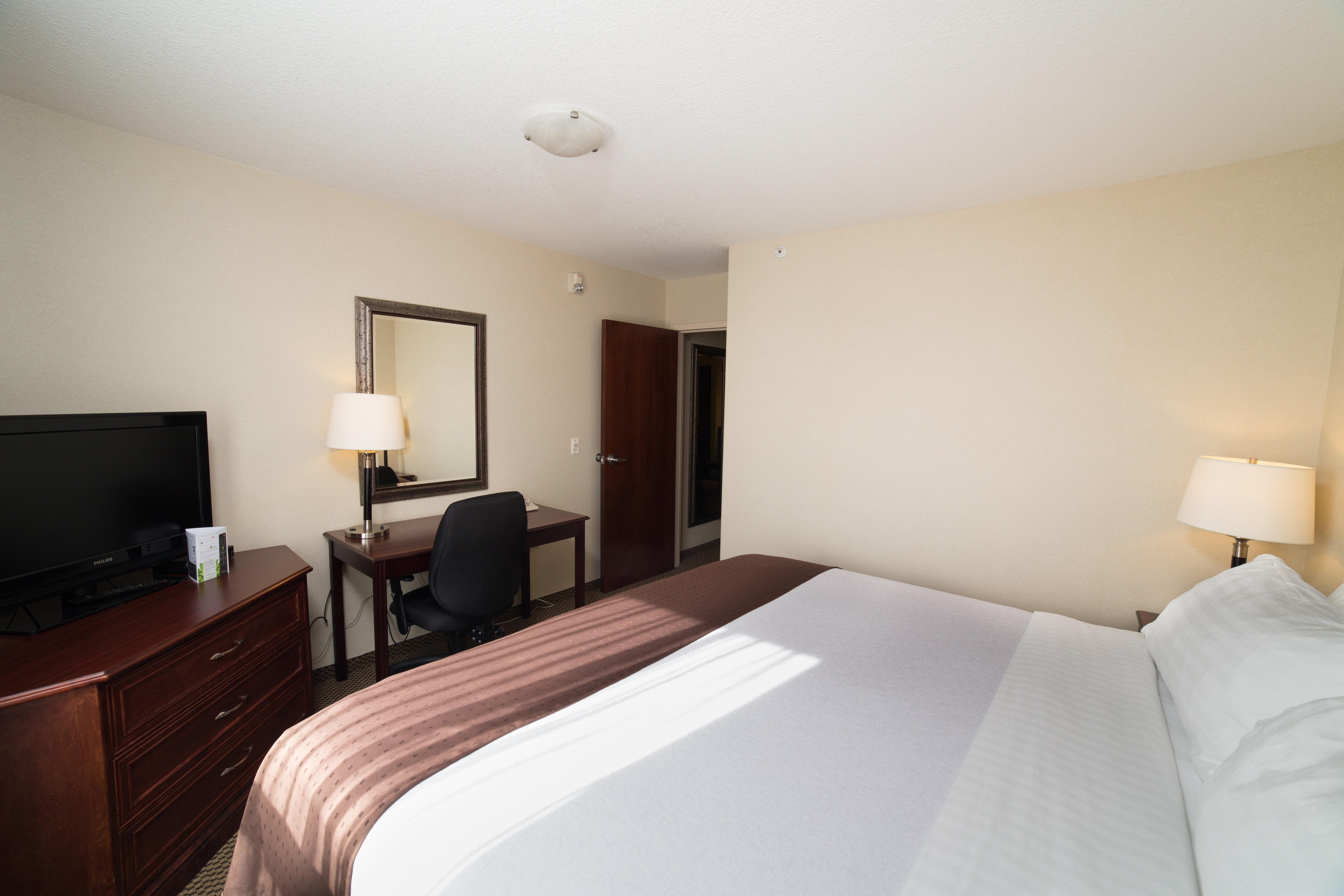 Holiday Inn & Suites Lloydminster By Ihg Buitenkant foto