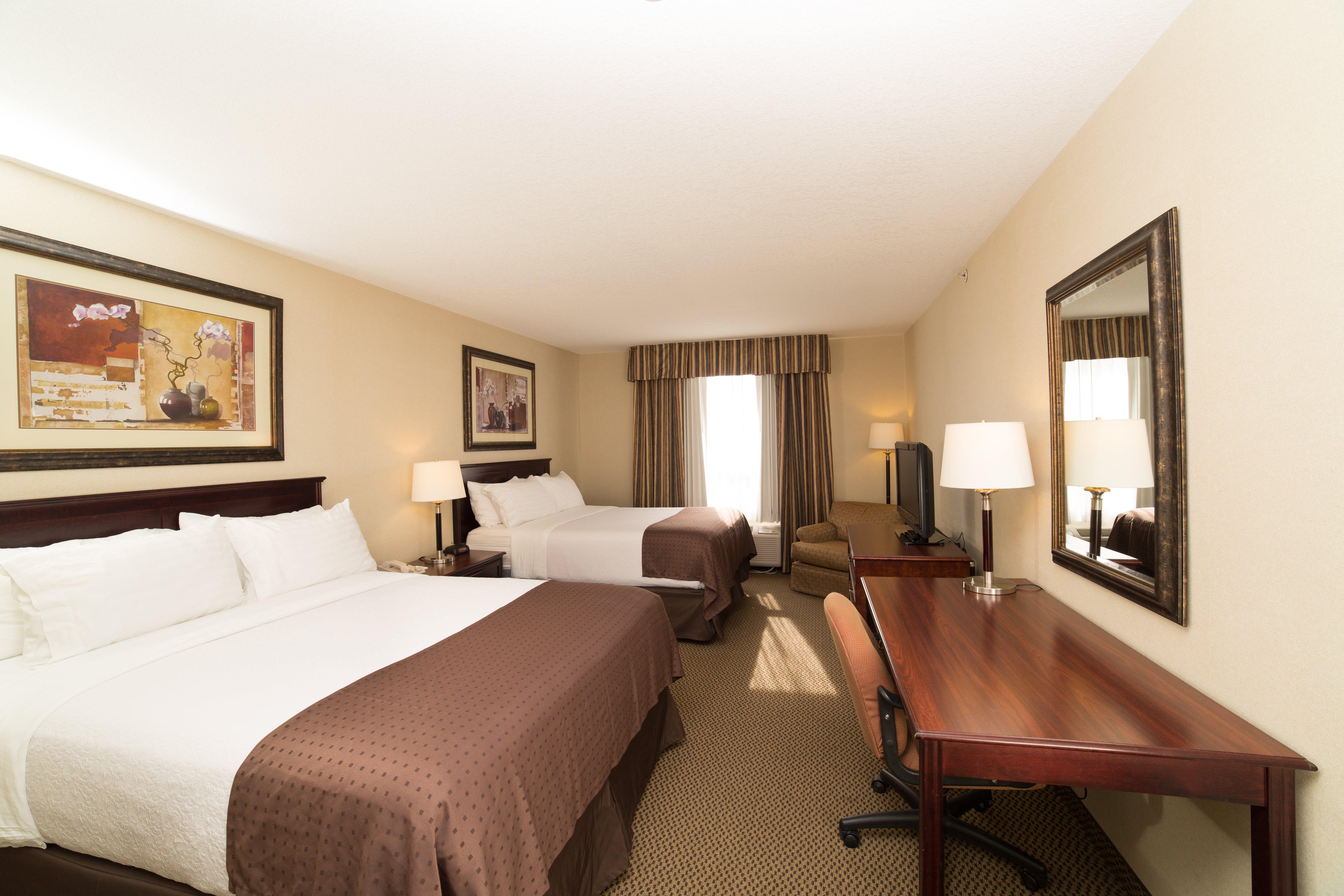 Holiday Inn & Suites Lloydminster By Ihg Buitenkant foto